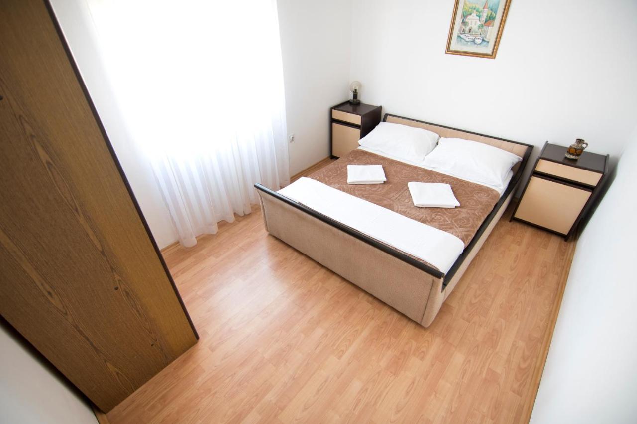Apartmani Juric Vir Exterior foto