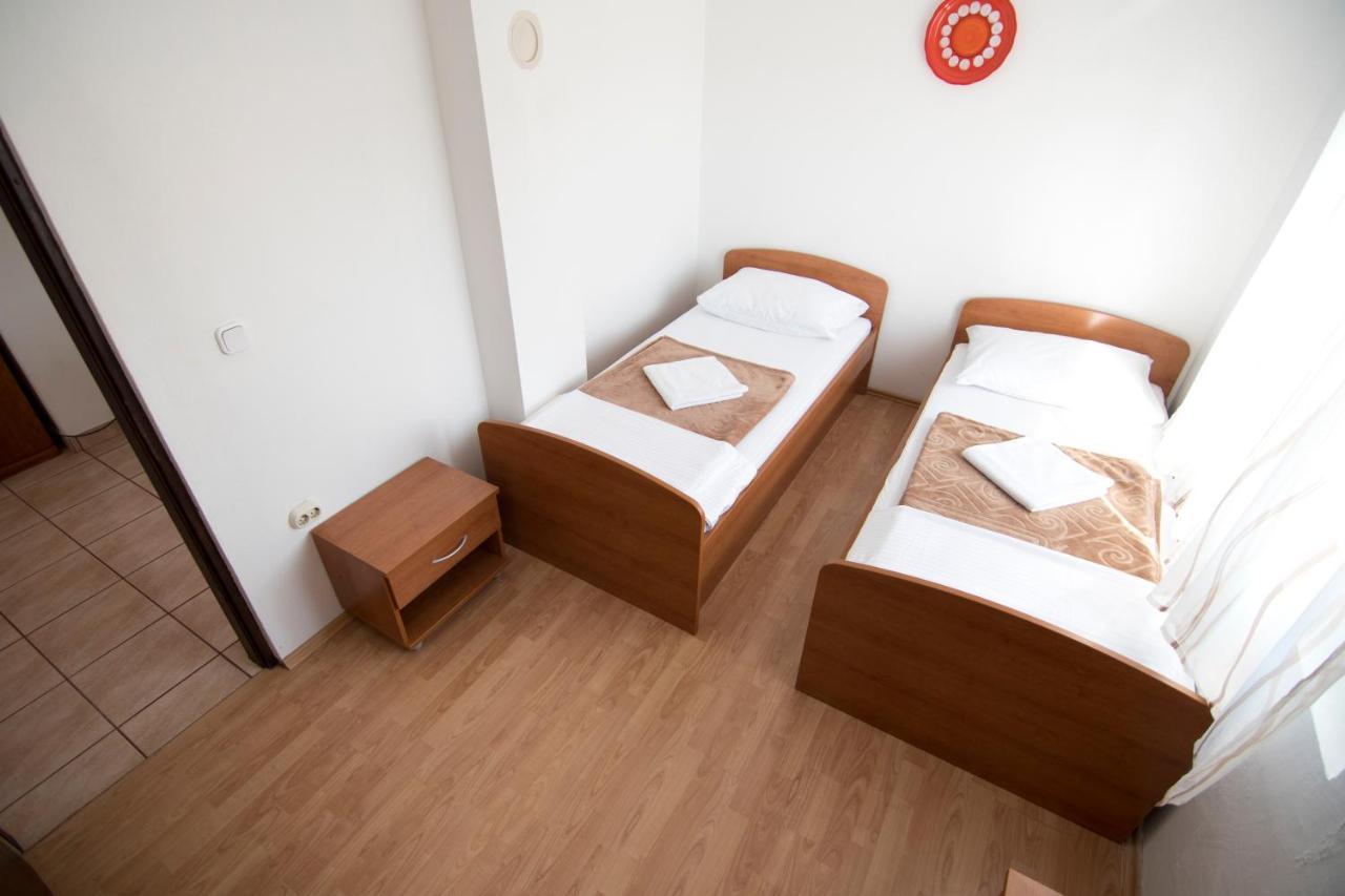 Apartmani Juric Vir Exterior foto